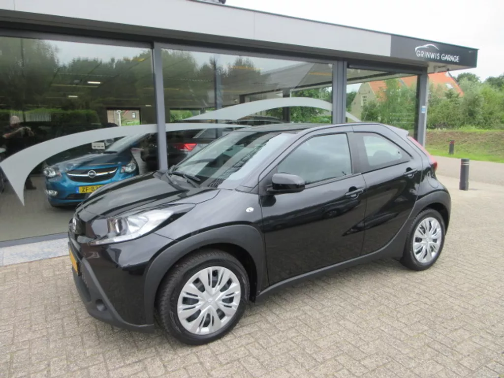 Toyota Aygo X 1.0 VVT-i MT 72pk Play, foto 1